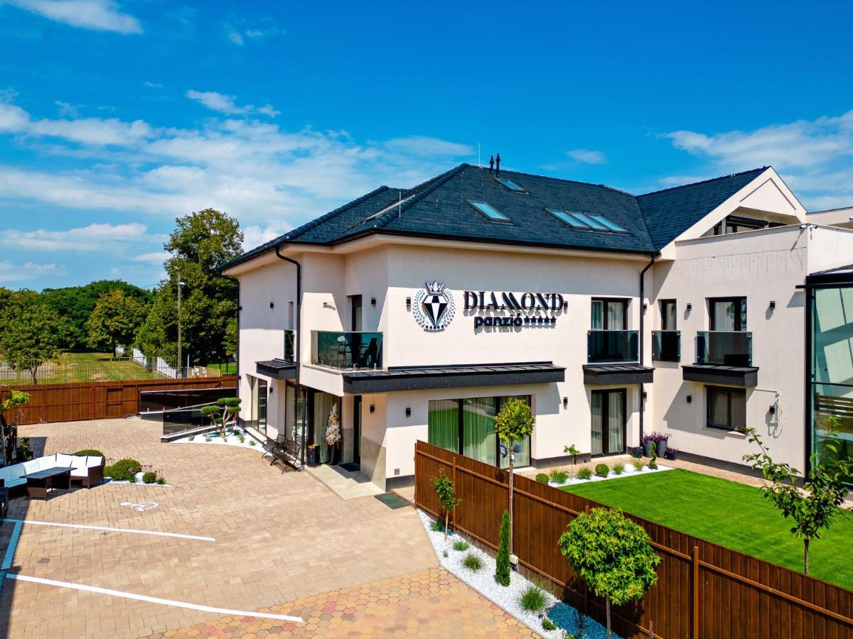 Diamond Panzio Bed & Breakfast Hajdúszoboszló Dış mekan fotoğraf
